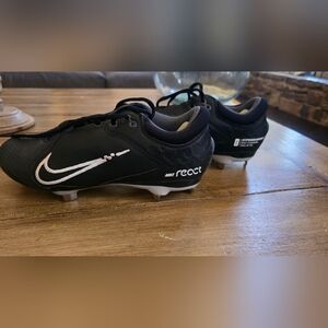 Nike React Sofball Cleats, Size 8